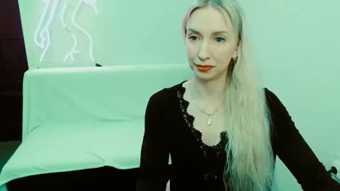 cute_smile_shy online show from 02/09/26, 06:56