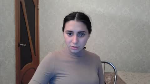 Snapshot of cute_strawberry_ chatting on 12/21/24, 12:49 cute_strawberry_ online show from 12/21/24, 12:49