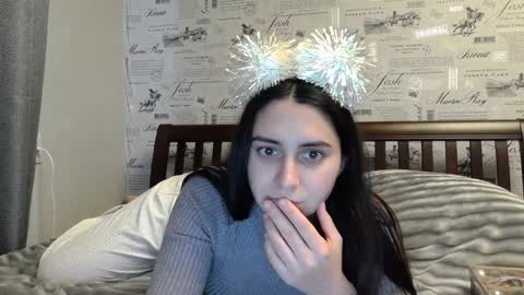Snapshot of cute_strawberry_ chatting on 12/24/24, 09:28 cute_strawberry_ online show from 12/24/24, 09:28
