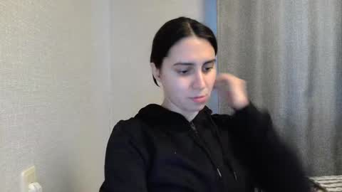 Snapshot of cute_strawberry_ chatting on 12/28/24, 11:52 cute_strawberry_ online show from 12/28/24, 11:52