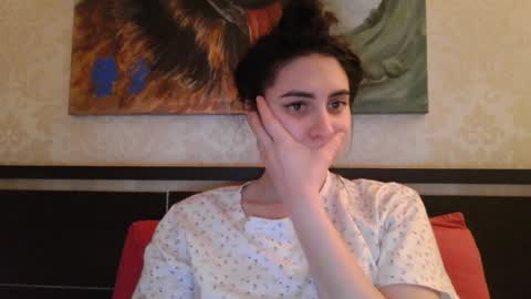 Snapshot of cute_strawberry_ chatting on 02/06/25, 06:13 cute_strawberry_ online show from 02/06/25, 06:13