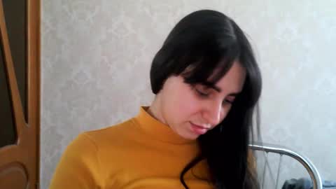 Snapshot of cute_strawberry_ chatting on 10/14/25, 09:43 cute_strawberry_ online show from 10/14/25, 09:43