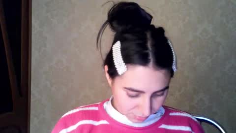 Snapshot of cute_strawberry_ chatting on 10/16/25, 07:26 cute_strawberry_ online show from 10/16/25, 07:26