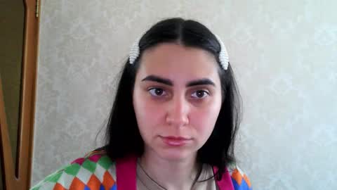 Snapshot of cute_strawberry_ chatting on 10/17/25, 08:28 cute_strawberry_ online show from 10/17/25, 08:28