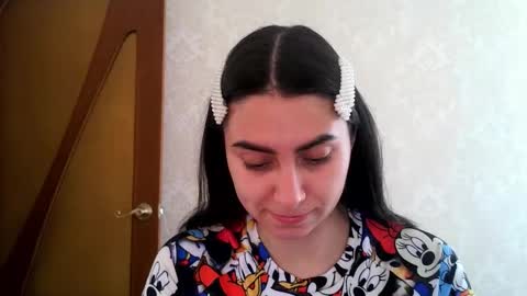 Snapshot of cute_strawberry_ chatting on 10/21/25, 06:14 cute_strawberry_ online show from 10/21/25, 06:14