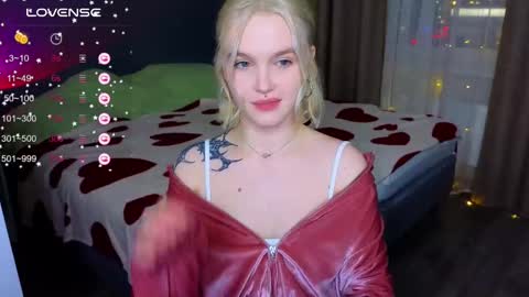 Sue online show from 02/28/25, 04:53