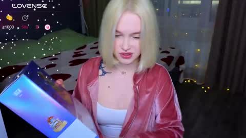 Sue online show from 03/06/25, 05:11