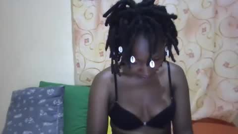 Snapshot of cute_xeniah chatting on 10/15/25, 03:06 cute_xeniah online show from 10/15/25, 03:06