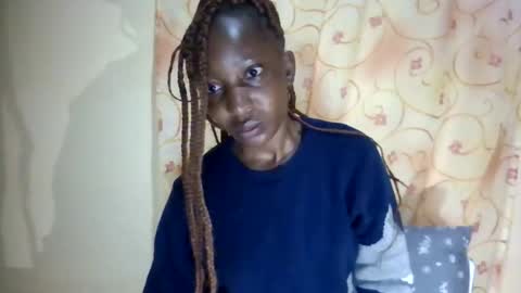 Snapshot of cute_xeniah chatting on 10/31/25, 02:34 cute_xeniah online show from 10/31/25, 02:34