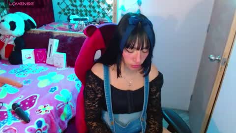 Snapshot of cute_zoe1 chatting on 07/15/26, 03:56 cute_zoe1 online show from 07/15/26, 03:56