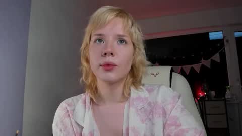 Amy online show from 11/23/25, 11:21