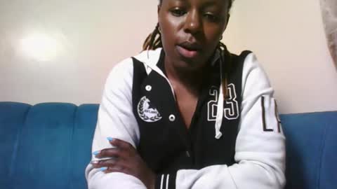 Cuteberry87 online show from 10/29/25, 07:54