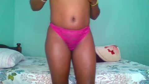 Snapshot of cuteberry87 chatting on 02/06/26, 02:05 Cuteberry87 online show from 02/06/26, 02:05