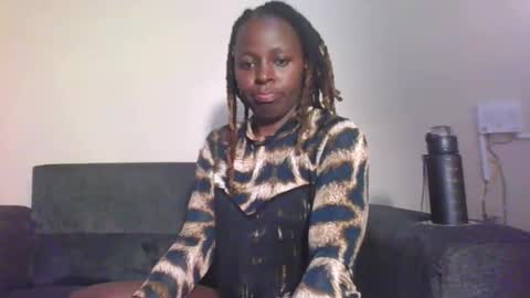 Snapshot of cuteberry87 chatting on 02/25/26, 06:12 Cuteberry87 online show from 02/25/26, 06:12