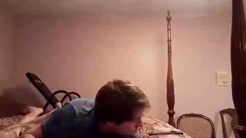 Snapshot of cuteboii29 chatting on 02/20/25, 02:40 cuteboii29 online show from 02/20/25, 02:40