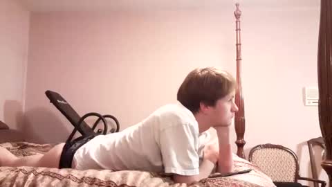 Snapshot of cuteboii29 chatting on 03/01/25, 02:48 cuteboii29 online show from 03/01/25, 02:48