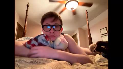 Snapshot of cuteboii29 chatting on 11/20/25, 04:45 cuteboii29 online show from 11/20/25, 04:45