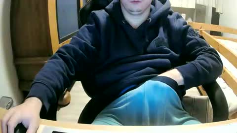 Cuteboy090 online show from 11/08/25, 01:28