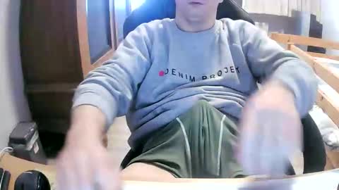 Cuteboy090 online show from 04/16/26, 09:32