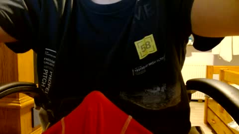 Cuteboy090 online show from 07/10/26, 10:23