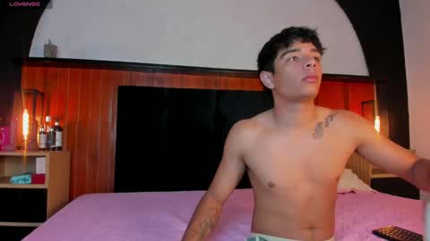 Snapshot of cutebutharder chatting on 10/04/25, 12:47 cutebutharder online show from 10/04/25, 12:47