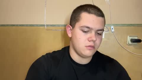 Snapshot of cutebutnaughty_ chatting on 11/10/25, 08:19 Alex online show from 11/10/25, 08:19