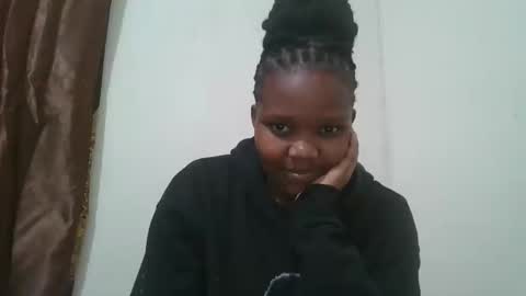 Snapshot of cuteebony2 chatting on 10/17/25, 04:42 Sheila online show from 10/17/25, 04:42
