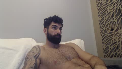 Snapshot of cuteeboy chatting on 01/26/25, 10:46 cuteeboy online show from 01/26/25, 10:46