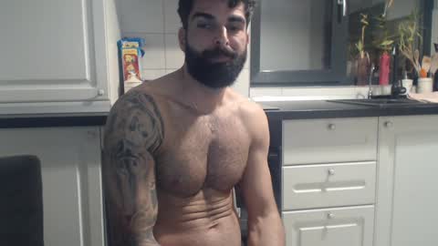 Snapshot of cuteeboy chatting on 01/28/25, 11:17 cuteeboy online show from 01/28/25, 11:17