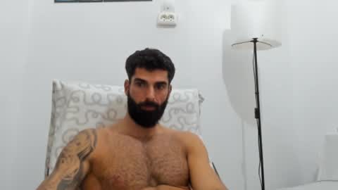 cuteeboy online show from 11/11/25, 09:48