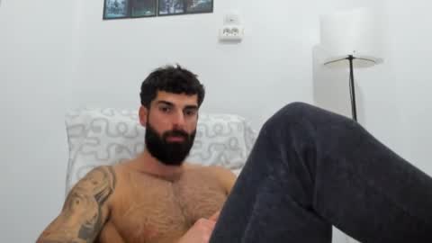 cuteeboy online show from 12/15/25, 12:20