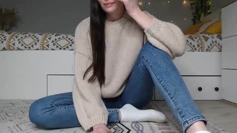 Snapshot of cuteemouse chatting on 11/27/25, 11:23 Anna online show from 11/27/25, 11:23