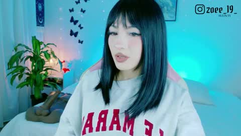 Zoe  online show from 05/19/26, 04:19