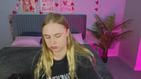 Amyy online show from 07/08/26, 12:59