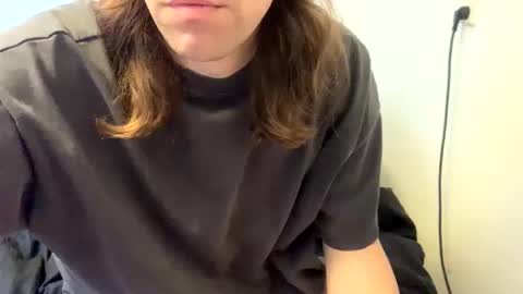 Snapshot of cuteguy6668889 chatting on 01/25/25, 10:40 Cutegoth online show from 01/25/25, 10:40