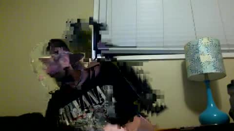 Snapshot of cutehungboi chatting on 09/16/25, 03:18 cutehungboi online show from 09/16/25, 03:18