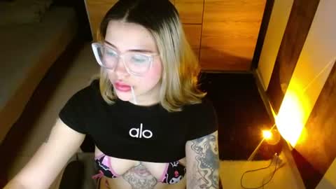 isabella online show from 07/17/26, 07:08