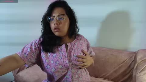 Snapshot of cutejess45 chatting on 02/25/25, 09:09 tell me jess online show from 02/25/25, 09:09