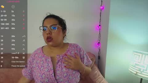 Snapshot of cutejess45 chatting on 03/10/25, 09:43 tell me jess online show from 03/10/25, 09:43