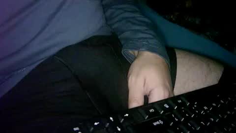 Snapshot of cuteman88 chatting on 09/18/25, 08:33 Cuteman online show from 09/18/25, 08:33