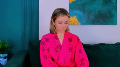 cutemirage online show from 11/16/25, 02:55