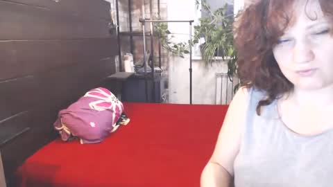 Snapshot of cutemoan chatting on 03/06/25, 10:26 Rita online show from 03/06/25, 10:26