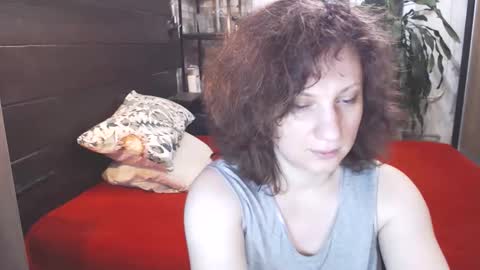 Snapshot of cutemoan chatting on 09/10/25, 09:48 Rita online show from 09/10/25, 09:48