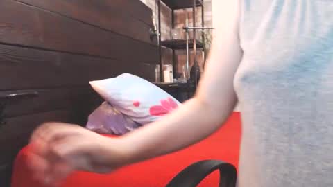 Snapshot of cutemoan chatting on 09/22/25, 10:01 Rita online show from 09/22/25, 10:01