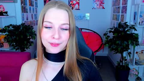 Snapshot of cutemousee chatting on 12/26/24, 06:12 Rina online show from 12/26/24, 06:12