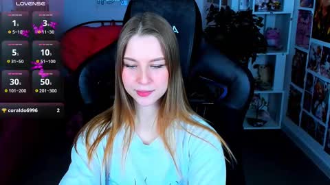 Snapshot of cutemousee chatting on 02/17/25, 05:36 Rina online show from 02/17/25, 05:36
