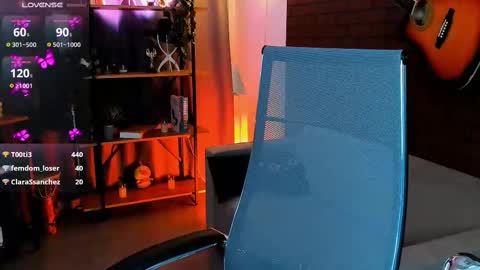 Snapshot of cutemousee chatting on 02/26/25, 06:11 Rina online show from 02/26/25, 06:11