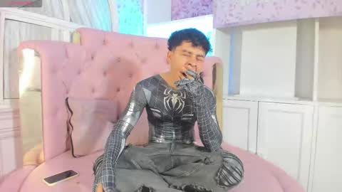 cutenaked_ online show from 12/19/25, 11:39