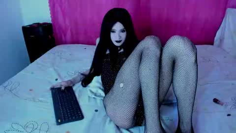 Natalie online show from 09/10/25, 10:43