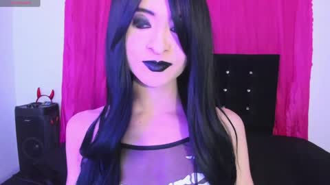 Snapshot of cutenaked_8 chatting on 05/10/26, 12:16 Natalie online show from 05/10/26, 12:16